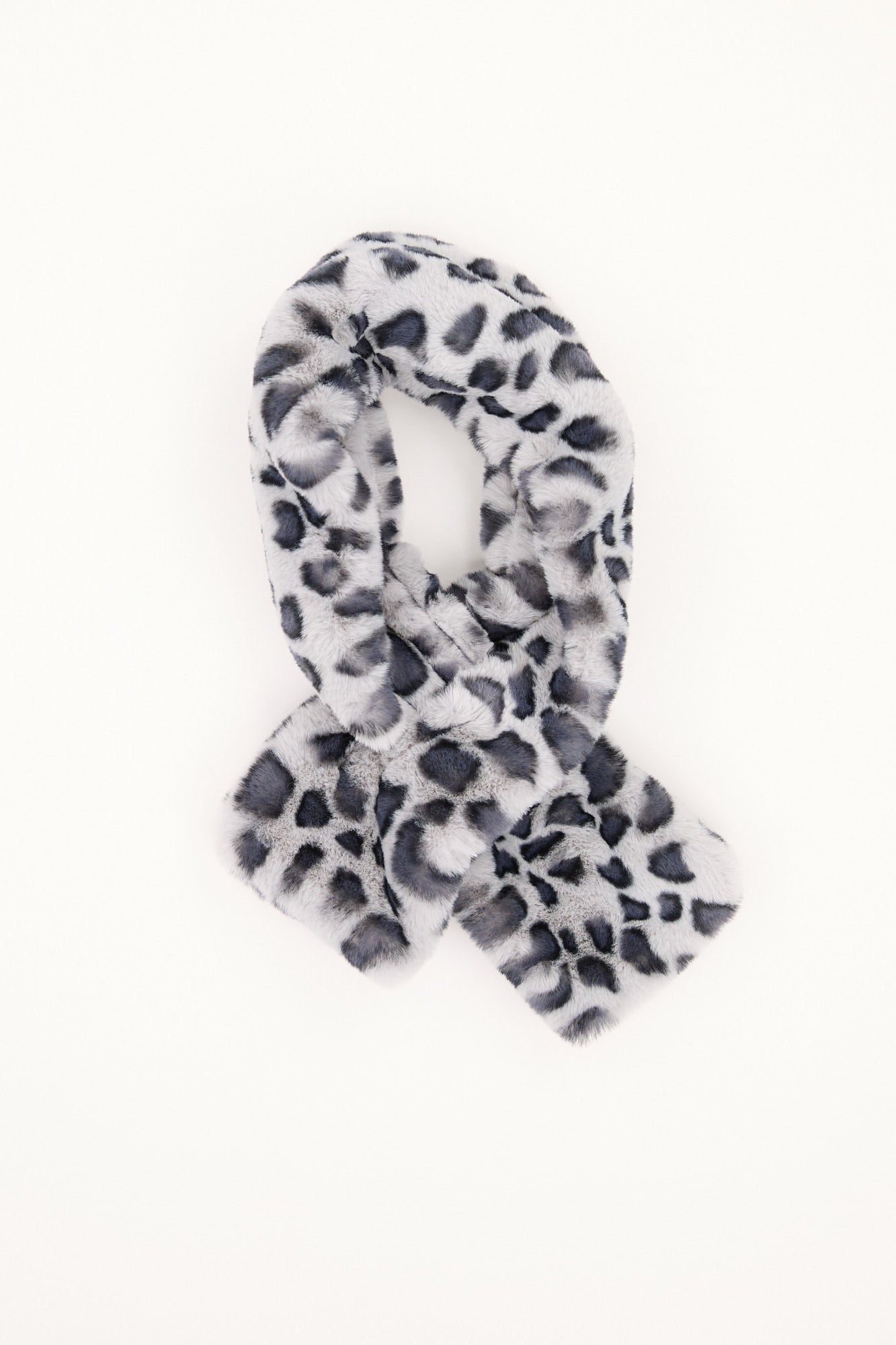 LEOPARD FAUX FUR SCARF