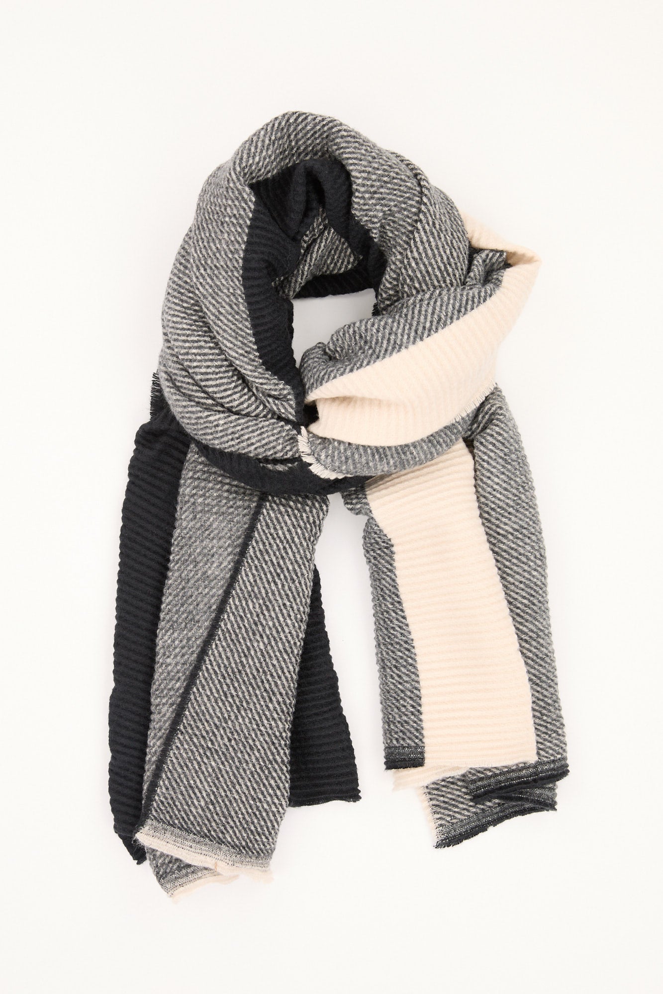 LARSI CRINKLE SCARF