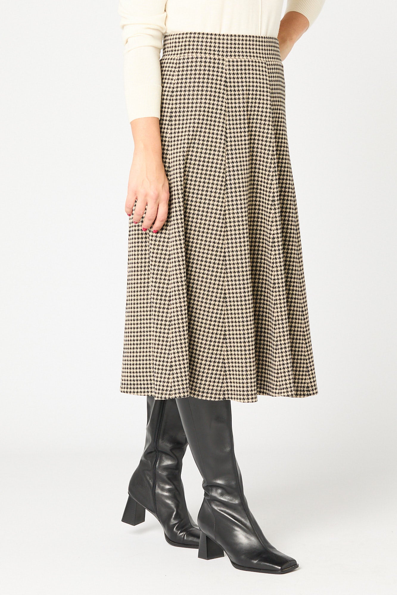 INVERNESS GORED SKIRT