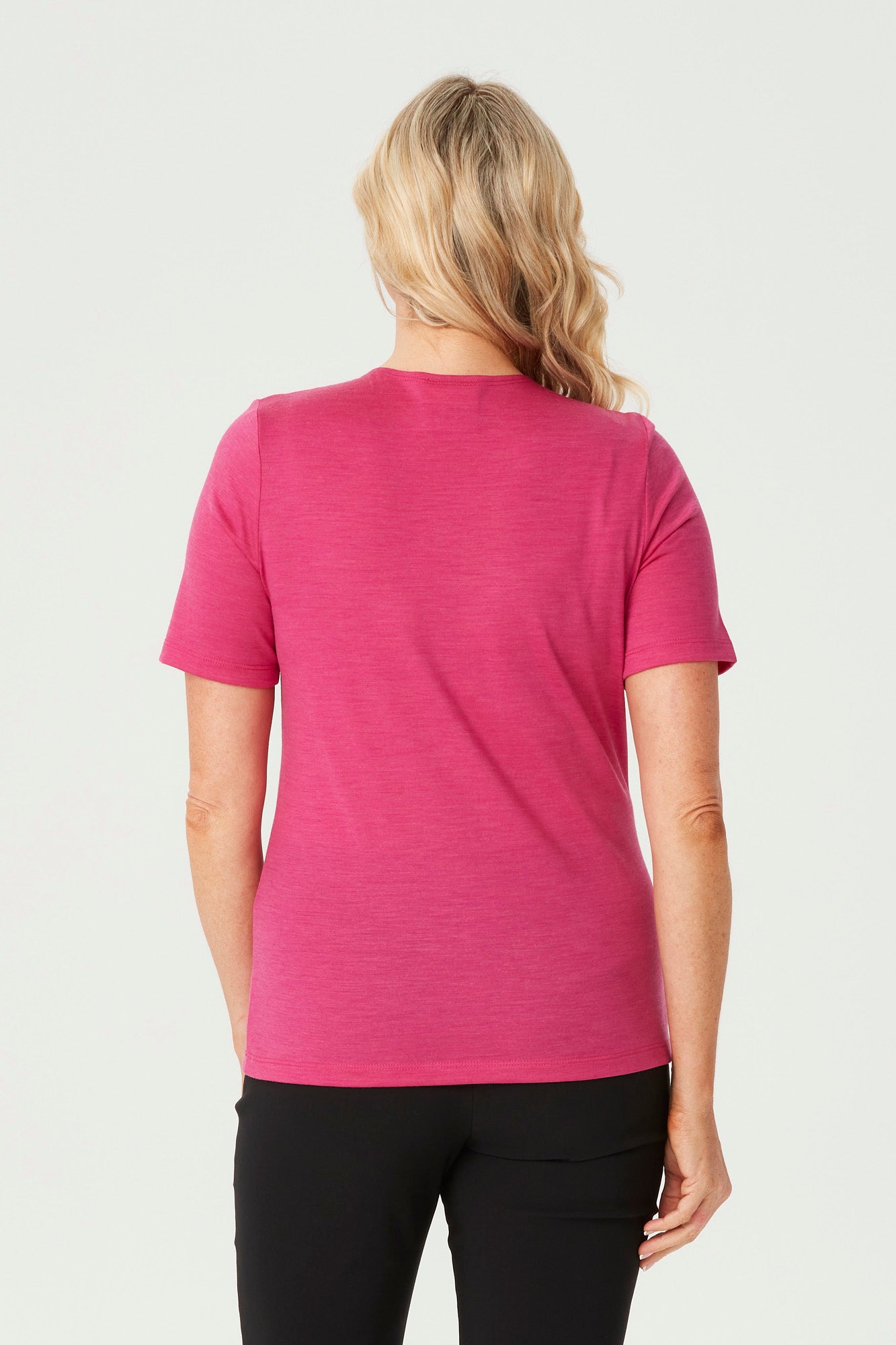HEDRENA CLASSIC SHORT SLEEVE TEE 5 HEDRENA CLASSIC SHORT SLEEVE TEE
