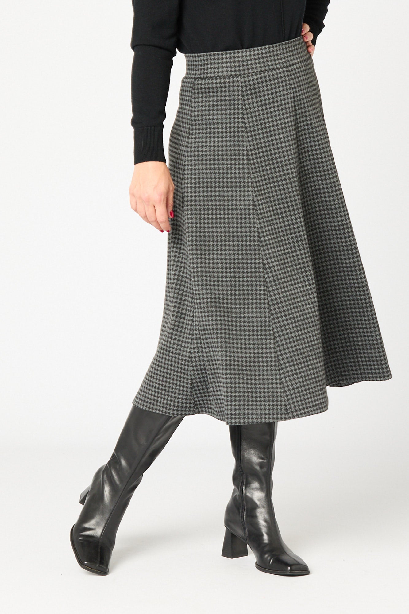 INVERNESS GORED SKIRT