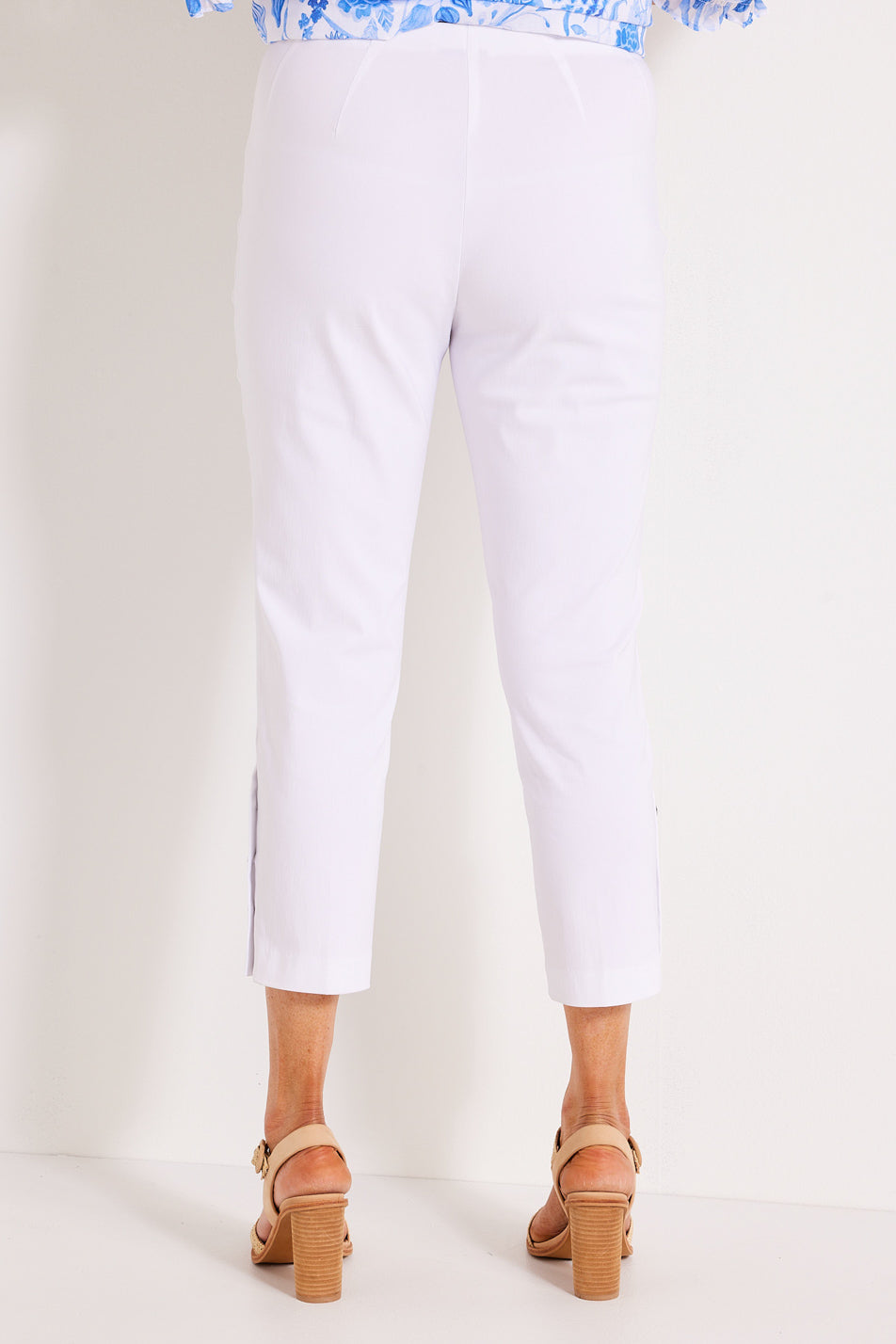 CHAUCER 7/8 BUTTON HEM PANT 4 CHAUCER 7/8 BUTTON HEM PANT