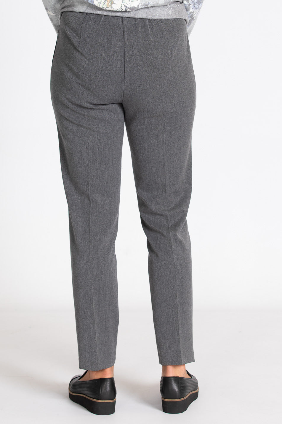 HEIDI SLIM LEG PANT WITH POCKETS 4 HEIDI SLIM LEG PANT WITH POCKETS