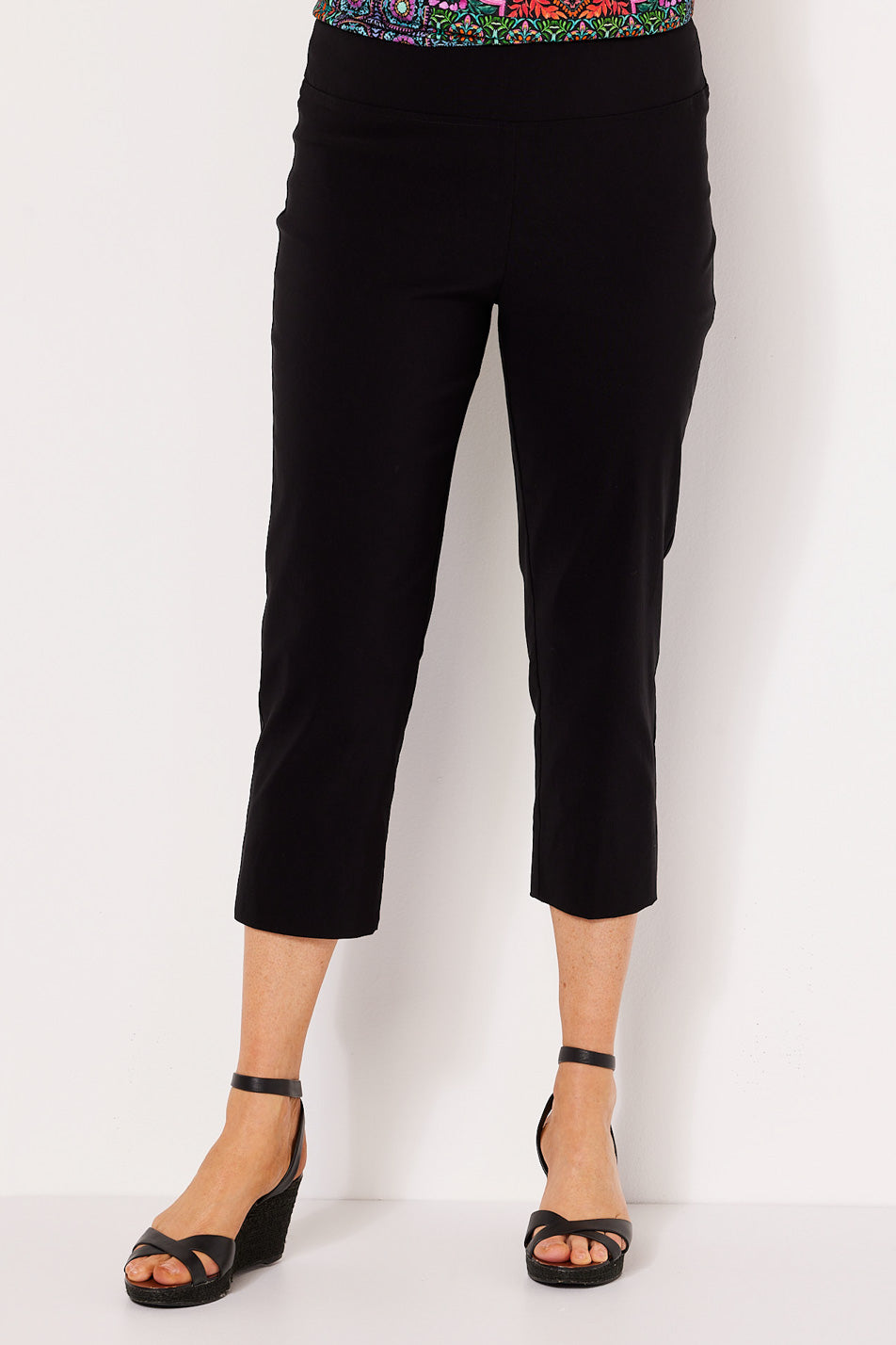 CHAUCER PLAIN HEM CAPRI WITH BASQUE 4 CHAUCER PLAIN HEM CAPRI WITH BASQUE