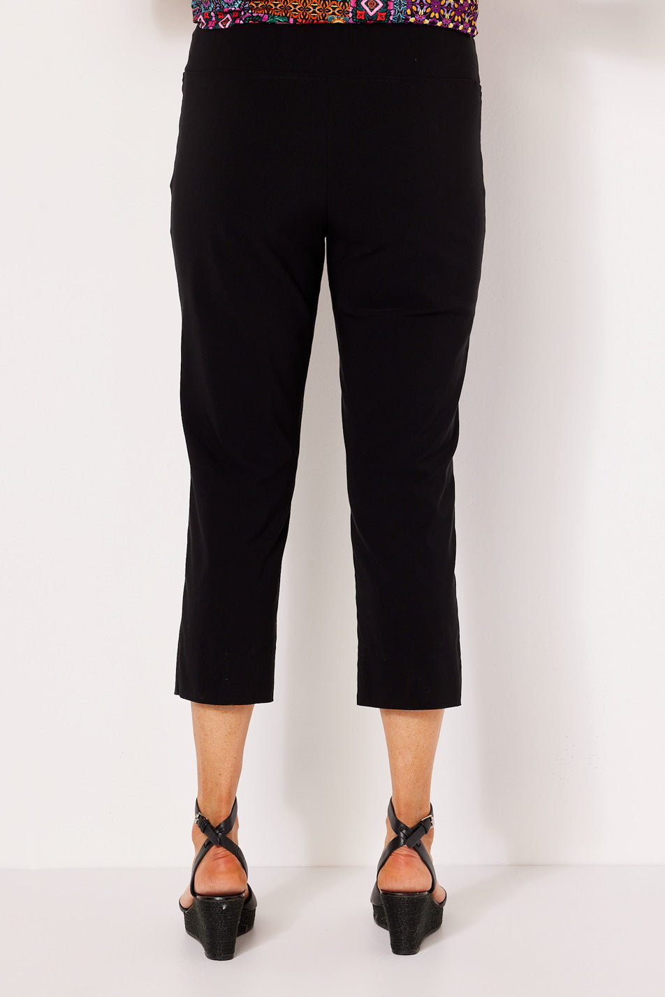 CHAUCER PLAIN HEM CAPRI WITH BASQUE 5 CHAUCER PLAIN HEM CAPRI WITH BASQUE
