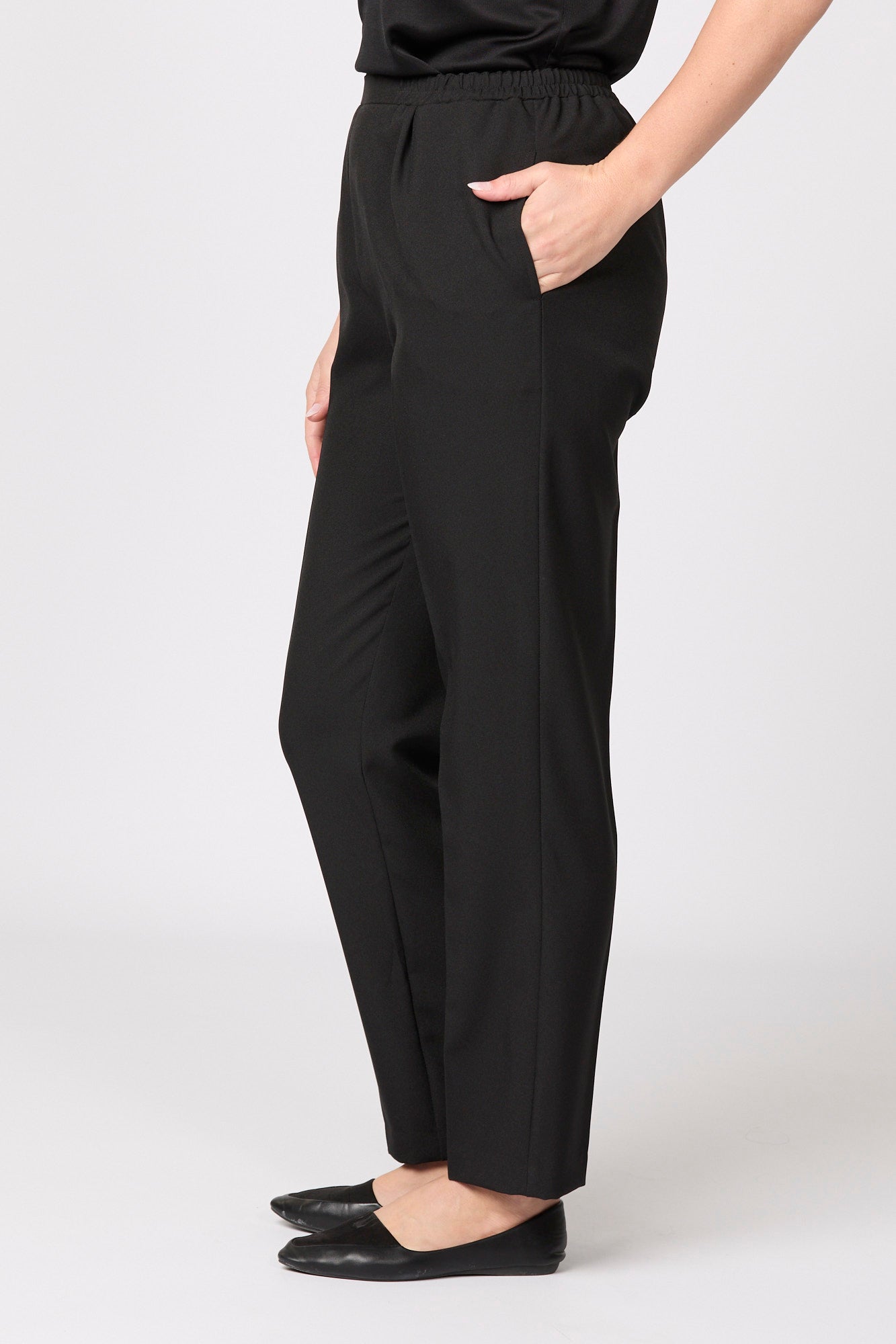 RESERVE PLAIN PULL ON PANT 5 RESERVE PLAIN PULL ON PANT