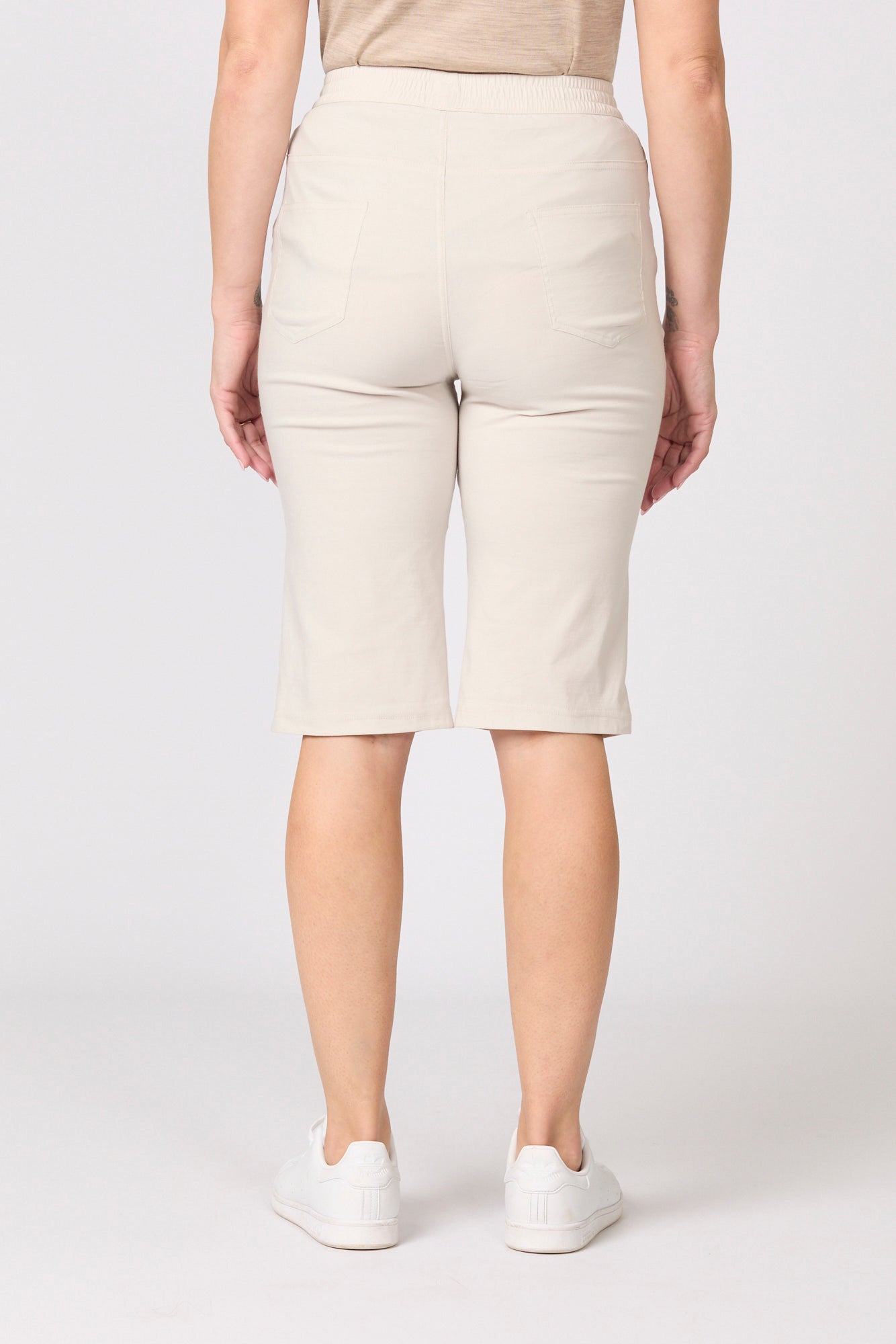 Short Sharp Pull VIBE STRETCH PULL ON LONG SHORT - Bohemian & Contemporary Chic