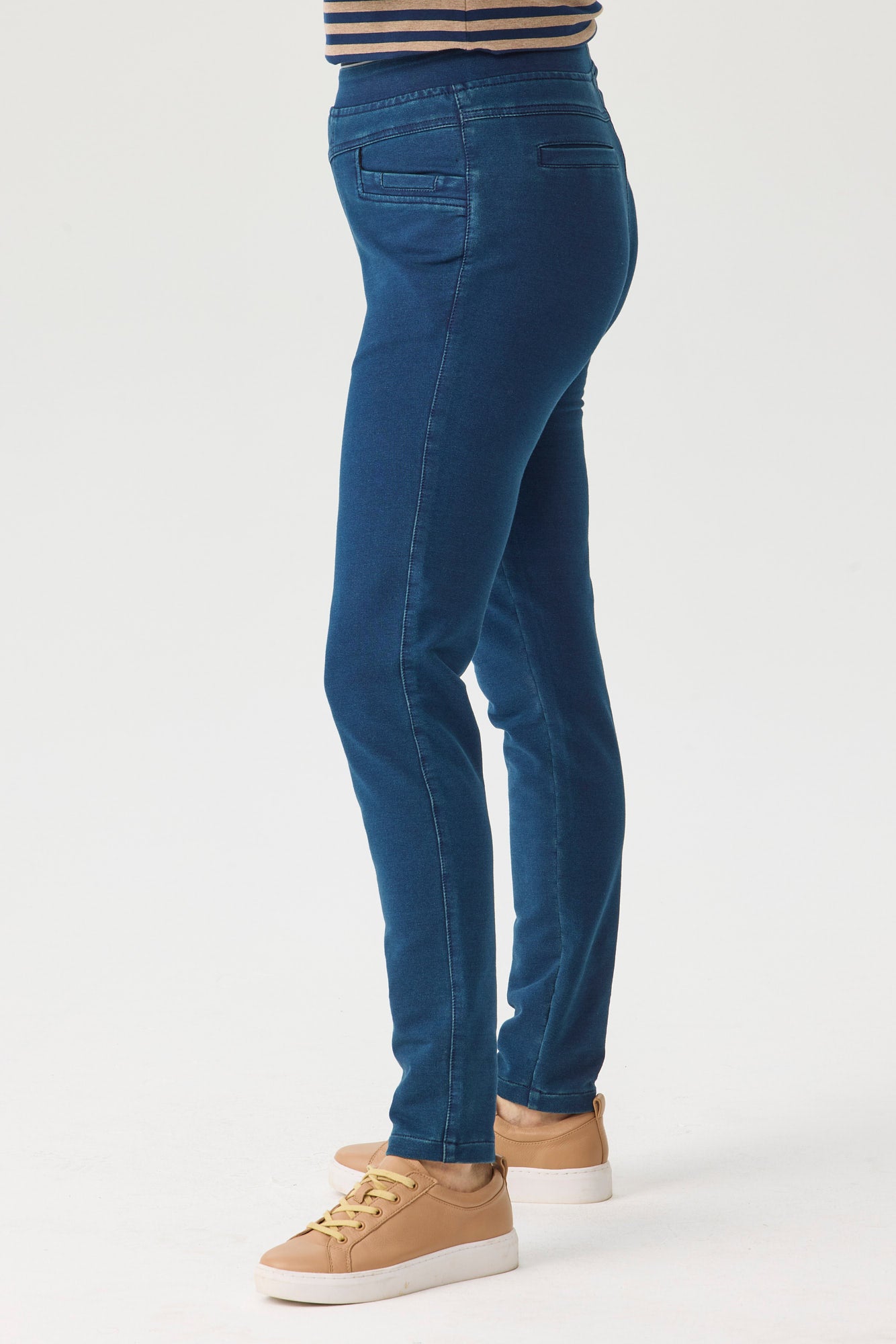 LOCOMOTION STRETCH PULL ON PANT 5 LOCOMOTION STRETCH PULL ON PANT