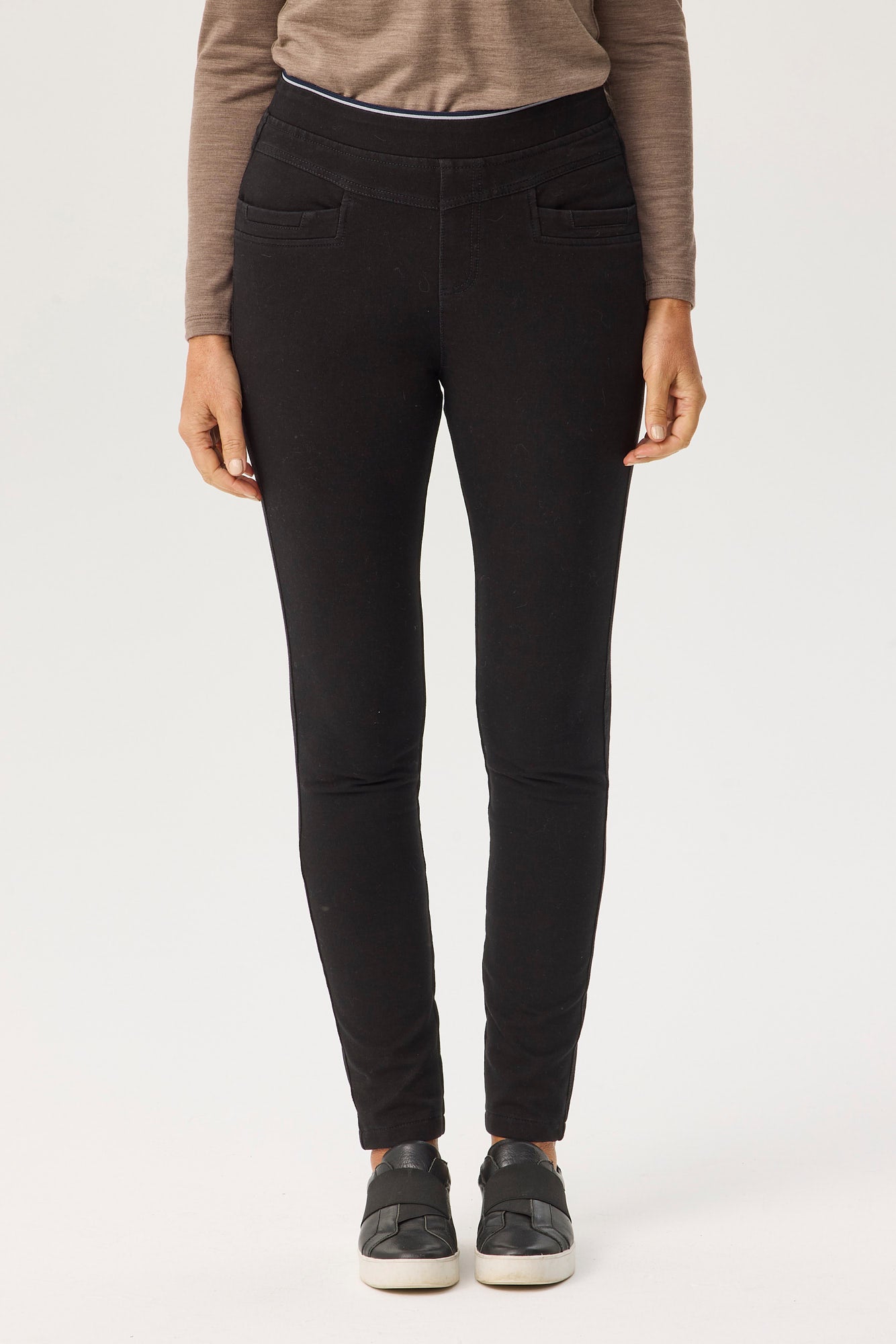 LOCOMOTION STRETCH PULL ON PANT