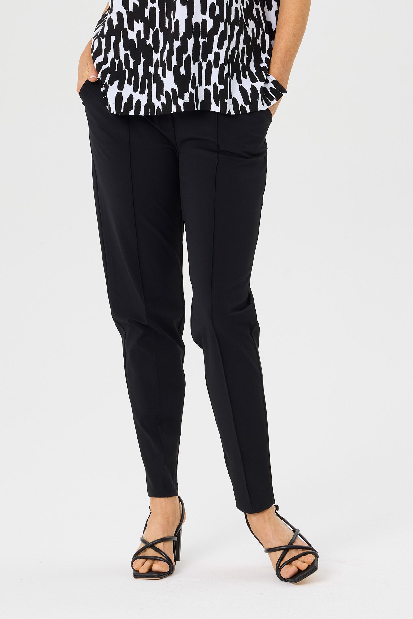 MOOD STRETCH PINTUCK PULL ON PANT
