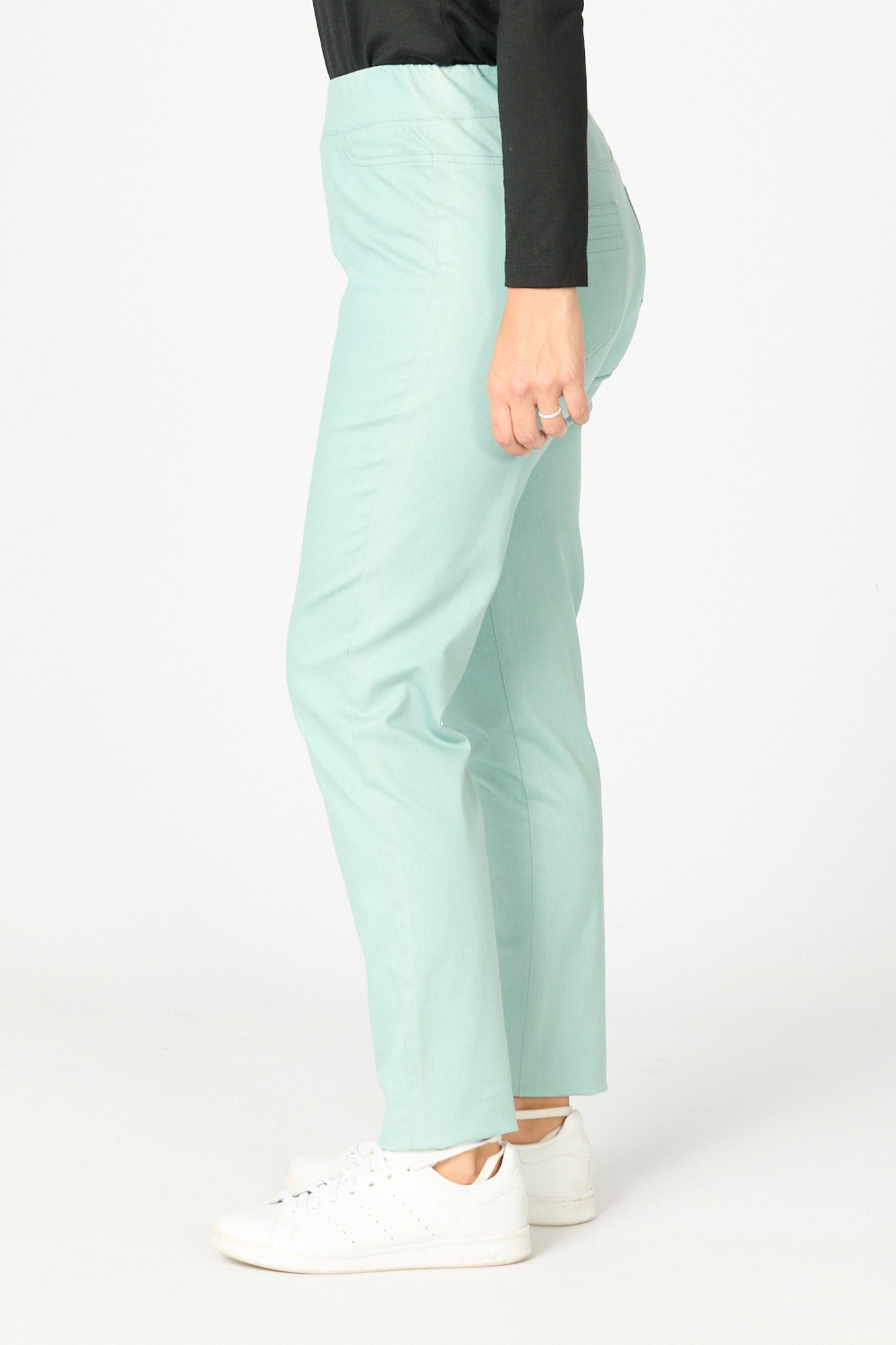 SUZY STRETCH LONG PULL ON JEAN