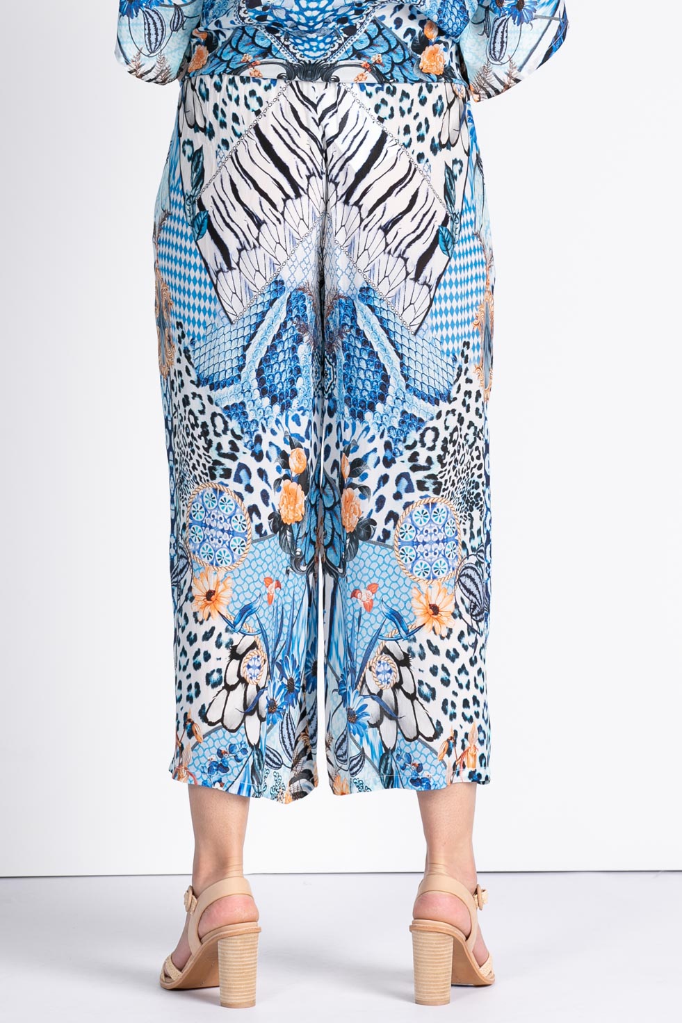 BLUE LOTUS CROP PULL ON PANT 4 BLUE LOTUS CROP PULL ON PANT
